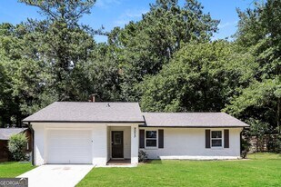 9073 Woodgreen Way in Jonesboro, GA - Building Photo