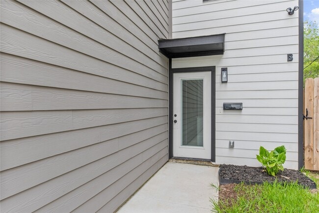 8161 Tate St in Houston, TX - Building Photo - Building Photo