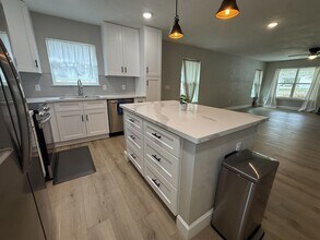 13323 NW 157th Ave in Alachua, FL - Building Photo - Building Photo