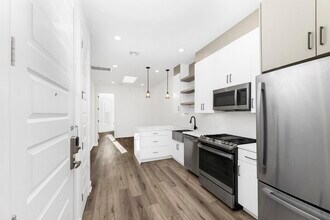 82 Ferry St in Jersey City, NJ - Building Photo - Building Photo