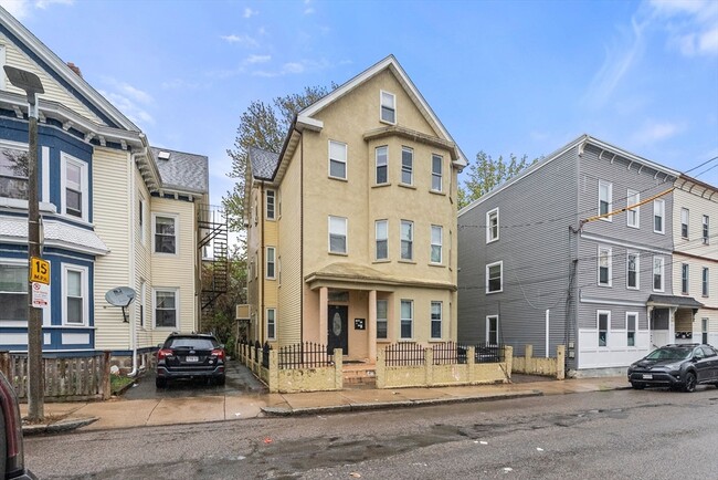 66 Mozart St in Boston, MA - Building Photo - Building Photo