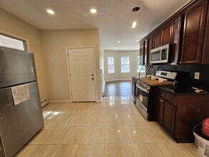 7 Davidson St in Clifton, NJ - Building Photo - Building Photo