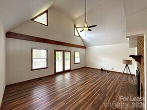 110 Aqua Dr in Mooresville, NC - Building Photo - Building Photo