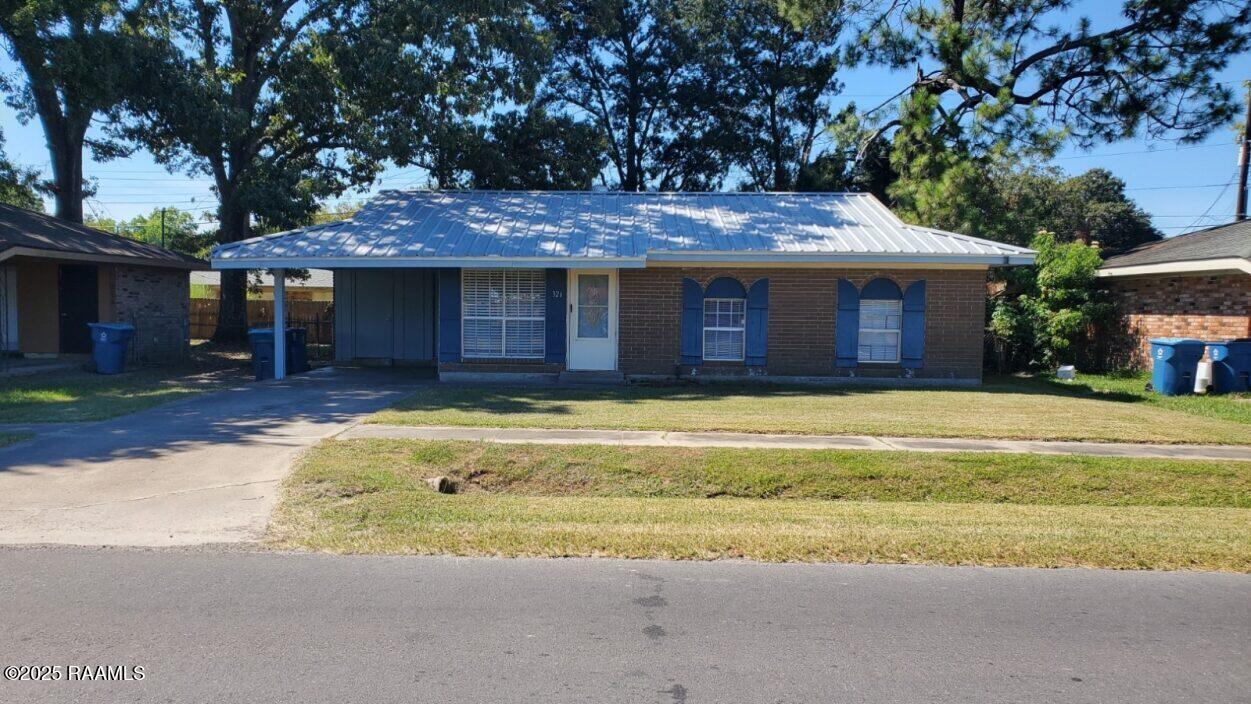 326 Guidry Rd in Lafayette, LA - Building Photo