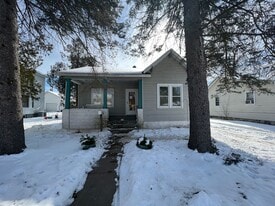 909 Forest St in Wausau, WI - Building Photo