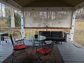 2310 Shancey Ln in College Park, GA - Foto de edificio - Building Photo