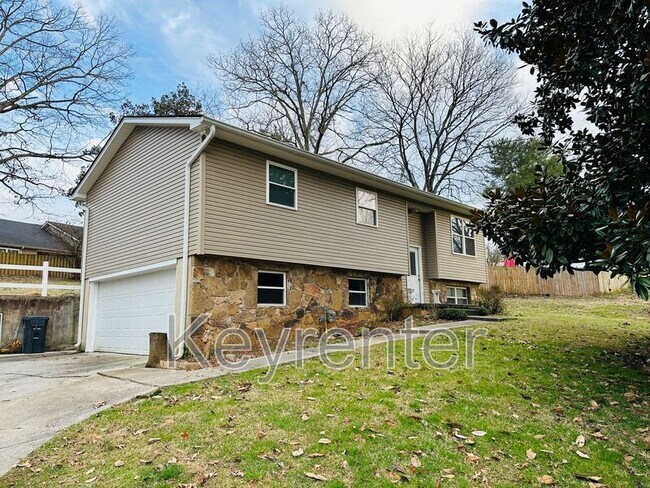 918 W Forest Blvd in Knoxville, TN - Building Photo - Building Photo