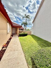 10362 NW 46th Terrace in Doral, FL - Building Photo - Building Photo