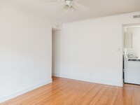 4811 N Wolcott Ave, Unit 1B in Chicago, IL - Building Photo - Building Photo