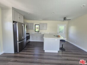 6641 Chimineas Ave in Los Angeles, CA - Building Photo - Building Photo