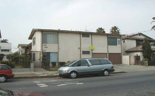 829 Walnut Ave in Long Beach, CA - Foto de edificio - Building Photo