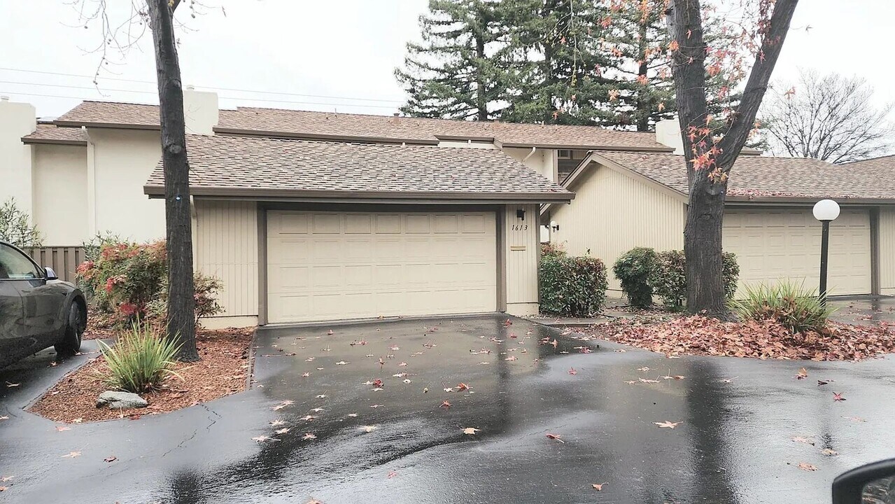 1613 Countrywood Ct in Walnut Creek, CA - Building Photo