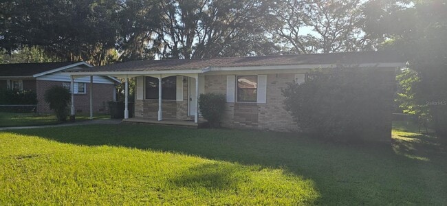 property at 715 SE 33rd Ave