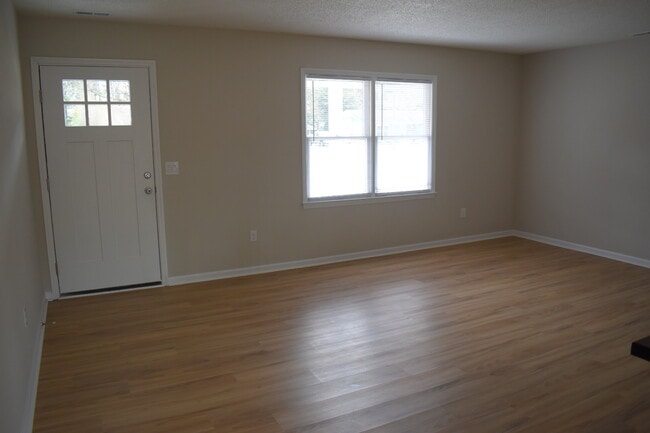 4839 Berkley Dr in Wilmington, NC - Foto de edificio - Building Photo