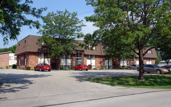 Piccadilly West in Toledo, OH - Foto de edificio - Building Photo