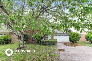 1829 Black Bear Cir W in Memphis, TN - Building Photo