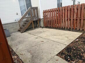 1006 Hartford Village Blvd in Columbus, OH - Building Photo - Building Photo