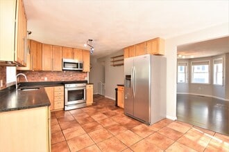 191 Adams St in Waltham, MA - Building Photo - Building Photo