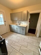 384 Tower St in Union, NJ - Building Photo - Building Photo