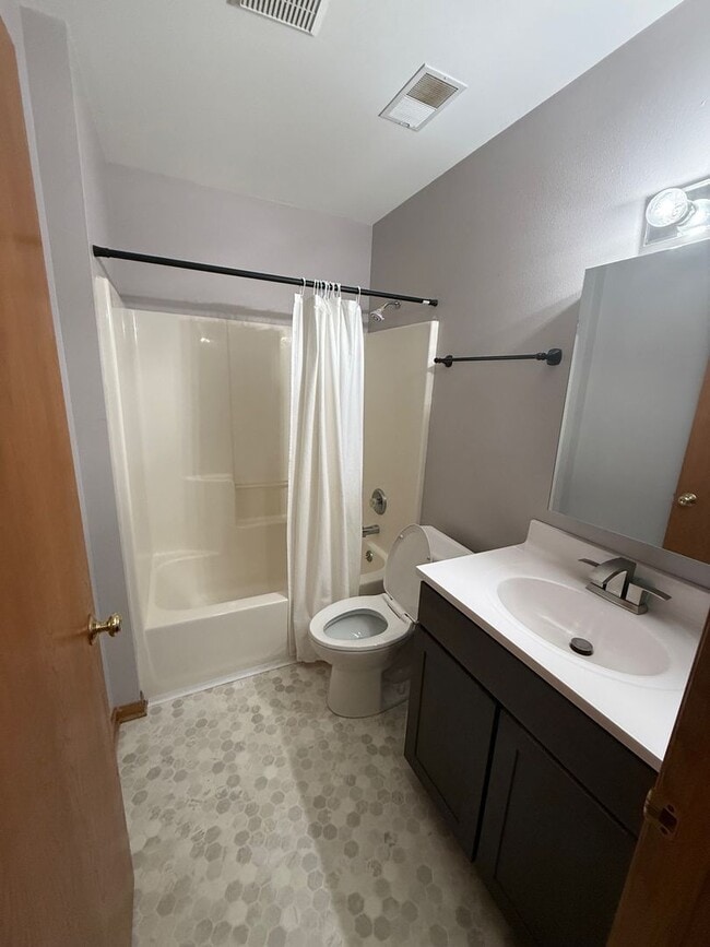 W194S8395 Summeridge Ct in Muskego, WI - Building Photo - Building Photo