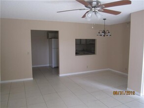 3732 Savoy Ln in West Palm Beach, FL - Building Photo - Building Photo