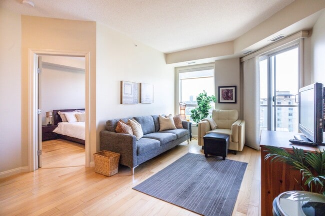 property at 9819-104 104 St NW