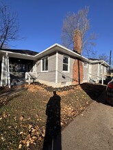 208 W Brown Ave in Bellefontaine, OH - Foto de edificio - Building Photo