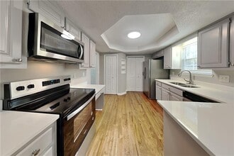 4902 Sturbridge Crescent in Roswell, GA - Building Photo - Building Photo