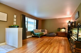 10 Huckleberry Ln in Ballston Lake, NY - Building Photo - Building Photo