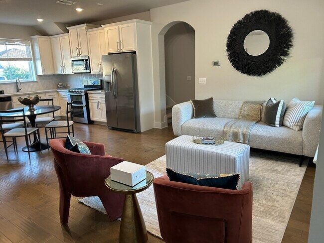 142 Volterra Ln in Dripping Springs, TX - Building Photo - Building Photo