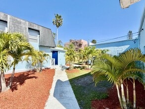 14125 Palm St in Madeira Beach, FL - Building Photo - Building Photo