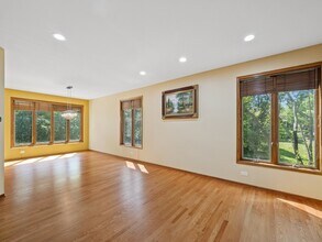 1134 S Hiddenbrook Trail in Palatine, IL - Building Photo - Building Photo