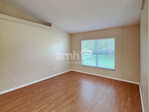 12131 Woodglen Cir in Clermont, FL - Building Photo - Building Photo