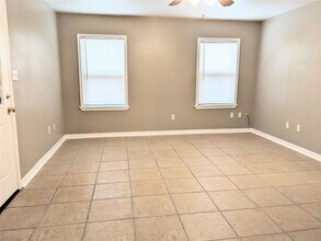 1005 Rosepoint Dr in Houston, TX - Building Photo - Building Photo