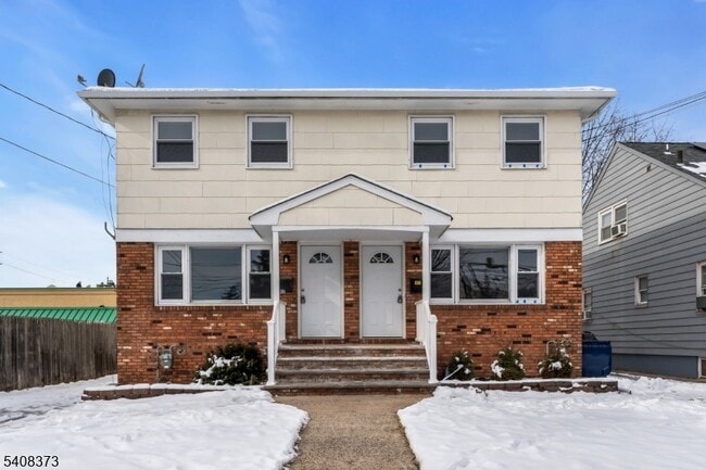 property at 415 Highland Pl