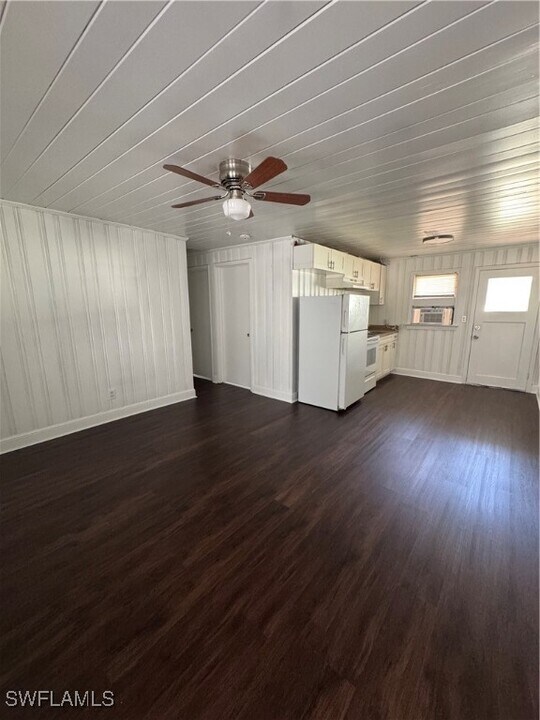 2107 Franklin St in Ft. Myers, FL - Building Photo
