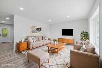 1116 Heatherwood Dr in Indianapolis, IN - Building Photo - Building Photo