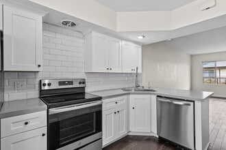 510 N Jackson St in Glendale, CA - Building Photo - Building Photo