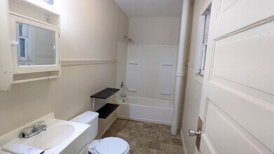 1715 Ray St in Muskegon, MI - Foto de edificio - Building Photo