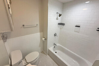 164 Broadway, Unit 2 in Somerville, MA - Building Photo - Building Photo