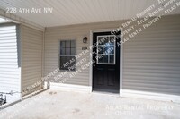 228 4th Ave NW in Arab, AL - Foto de edificio - Building Photo