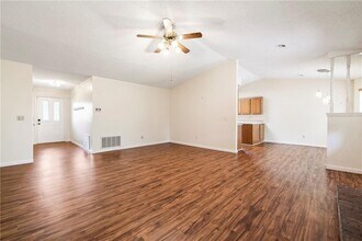 207 Pleasant View Ln in Bentonville, AR - Building Photo - Building Photo