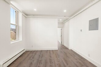 235 Monroe St in Hoboken, NJ - Building Photo - Building Photo