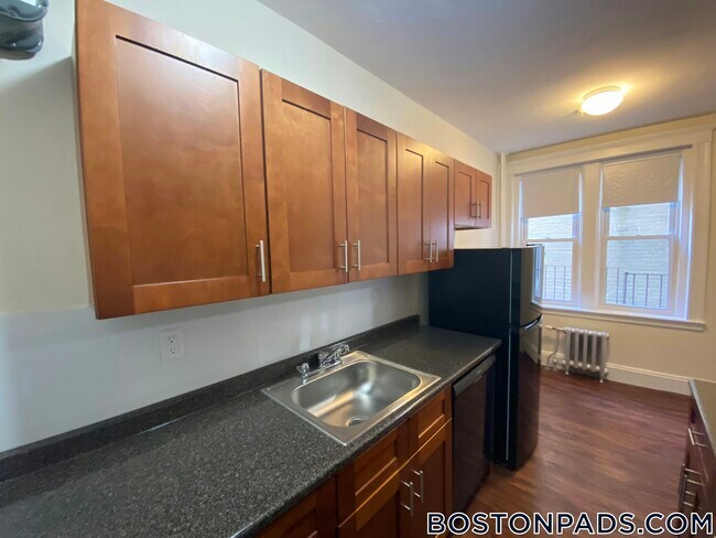 1171 Boylston St