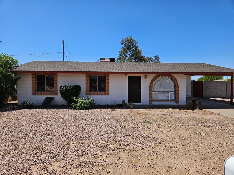 9901 E Hammond Ln in Mesa, AZ - Building Photo