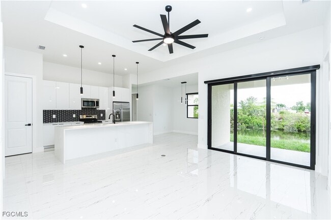 903 NE 23rd St in Cape Coral, FL - Building Photo - Building Photo