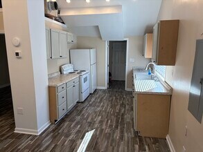 310 Walnut St in Rich Creek, VA - Foto de edificio - Building Photo