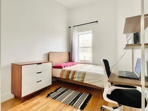 1078 DeKalb Ave in Brooklyn, NY - Building Photo - Building Photo