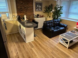 31 State St, Unit B in Portland, ME - Building Photo