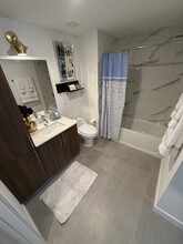 1822 Fillmore St, Unit B3 in Hollywood, FL - Building Photo - Building Photo
